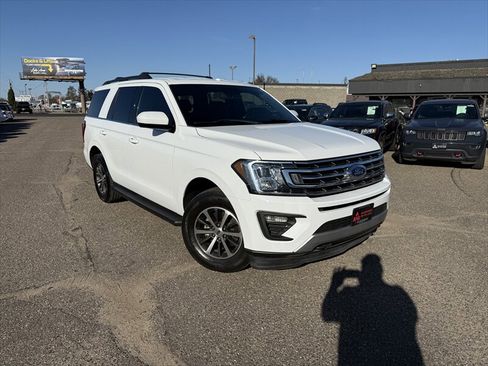 Used 2019 Ford Expedition XLT w/ Cargo Package AWD/4WD image 2