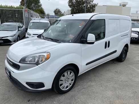 Used 2019 RAM ProMaster City Tradesman SLT FWD image 2