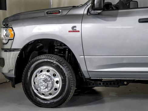 Used 2024 RAM 3500 Tradesman w/ Chrome Appearance Group image 12