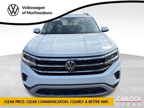 Used 2023 Volkswagen Atlas SE w/ Panoramic Sunroof Package FWD image 3