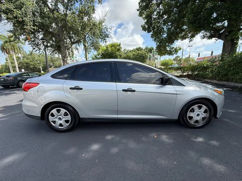 Used 2015 Ford Focus S FWD image 5