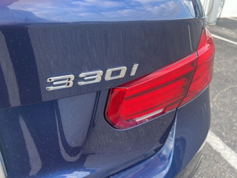 Used 2017 BMW 330i Sedan image 3