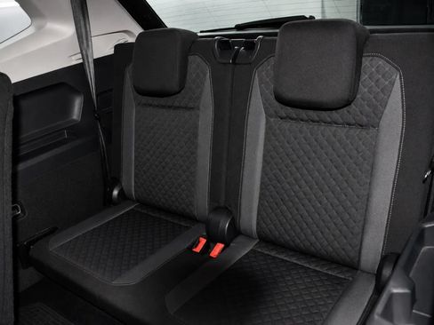 Used 2020 Volkswagen Tiguan S FWD image 17