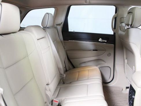 Used 2019 Jeep Grand Cherokee Overland image 10