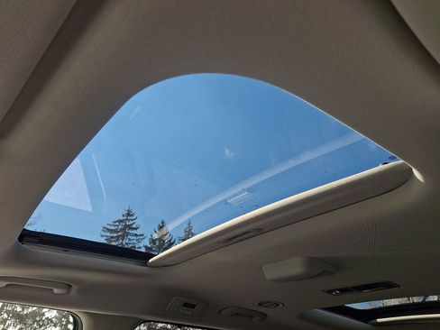 New 2026 Kia Carnival SX image 13