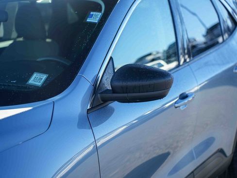 Used 2022 Ford Escape SE image 10