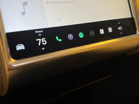 Used 2013 Tesla Model S Performance image 16