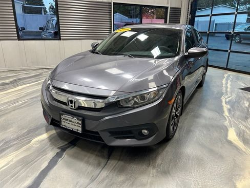 Used 2016 Honda Civic EX-T image 3