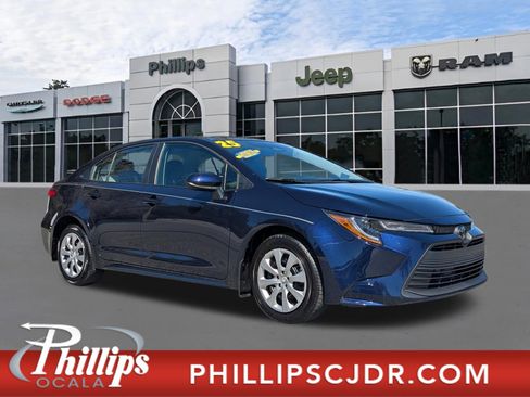 Used 2025 Toyota Corolla LE image 1