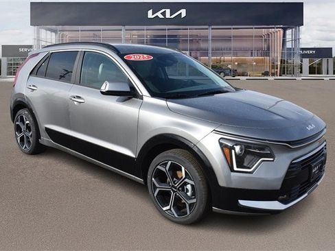 New 2025 Kia Niro EX Touring image 10