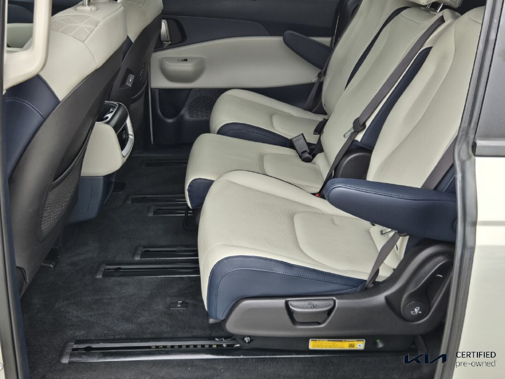 Certified 2025 Kia Carnival EX FWD image 11