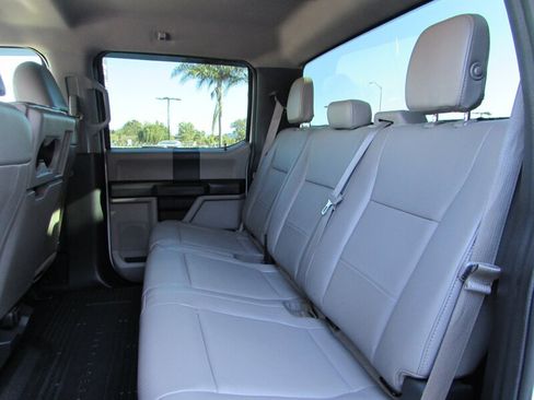 Used 2017 Ford F250 XL w/ STX Appearance Package AWD/4WD image 24