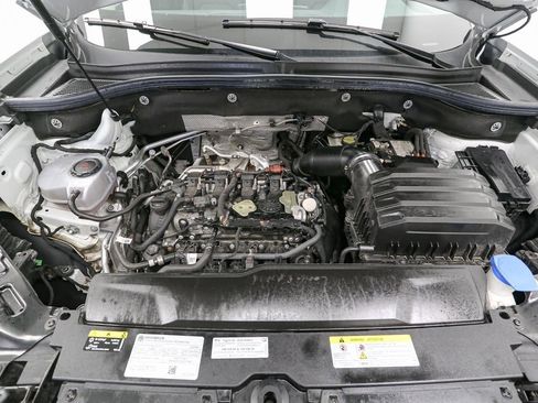 Certified 2024 Volkswagen Atlas SE AWD/4WD image 17