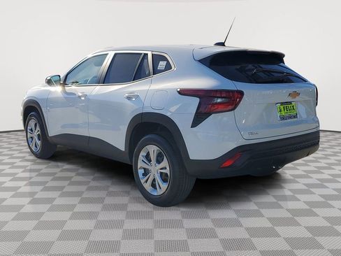 New 2026 Chevrolet Trax LS w/ Driver Confidence Package image 32