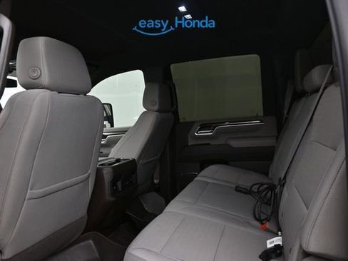 Used 2024 Chevrolet Silverado 2500 LT AWD/4WD image 16