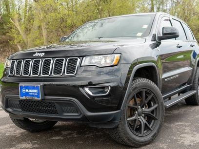Used 2020 Jeep Grand Cherokee Laredo w/ 18" Wheel & 8.4" Radio Group