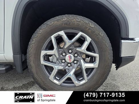 Used 2023 GMC Sierra 1500 SLT w/ SLT Premium Plus Package AWD/4WD image 31