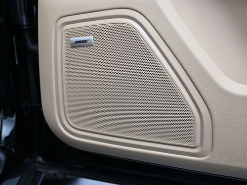 New 2026 Porsche Macan image 29