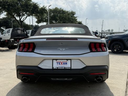 Used 2024 Ford Mustang Premium RWD image 6