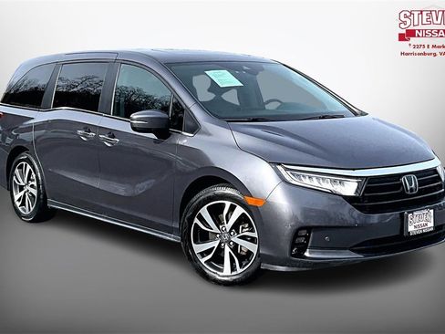 Used 2023 Honda Odyssey Touring image 1