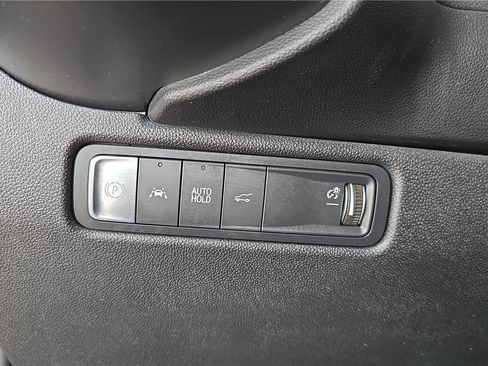 Used 2024 Chevrolet Equinox EV RS AWD/4WD image 25