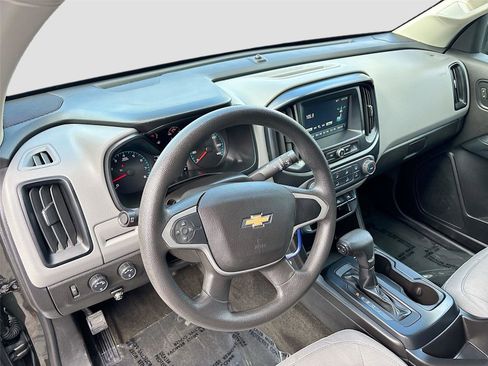 Used 2018 Chevrolet Colorado W/T w/ WT Convenience Package image 9