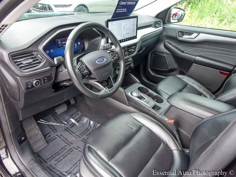Used 2023 Ford Escape Platinum AWD/4WD image 10