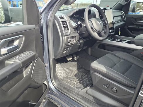 New 2026 RAM 1500 4x4 Crew Cab image 4