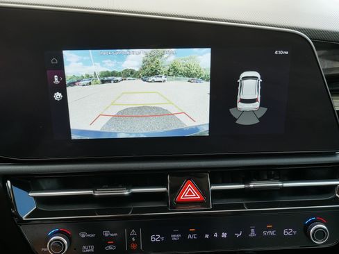 Certified 2024 Kia Niro Wind w/ Wind Preserve Package FWD image 27