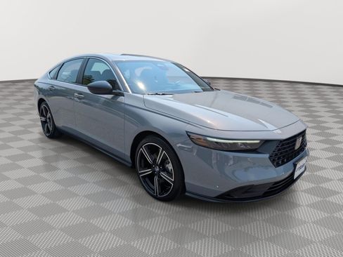 Used 2025 Honda Accord Sport image 7