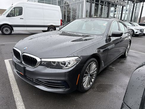 Used 2020 BMW 540i xDrive w/ Premium Package image 4