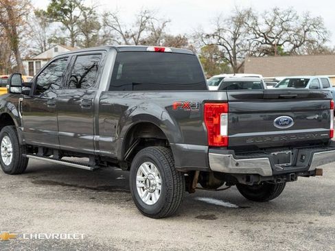 Used 2017 Ford F250 XLT w/ XLT Value Package image 8