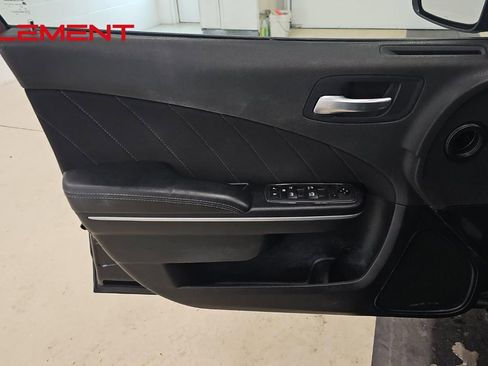 Used 2022 Dodge Charger SXT image 9