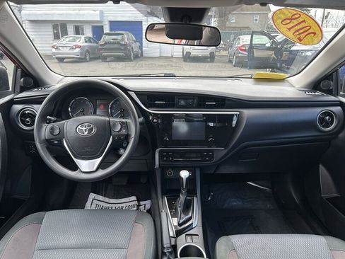 Used 2018 Toyota Corolla LE image 11