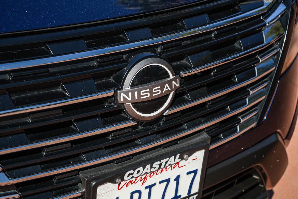 Used 2024 Nissan Rogue SV FWD image 9