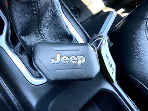 Used 2021 Jeep Gladiator Sport AWD/4WD image 14