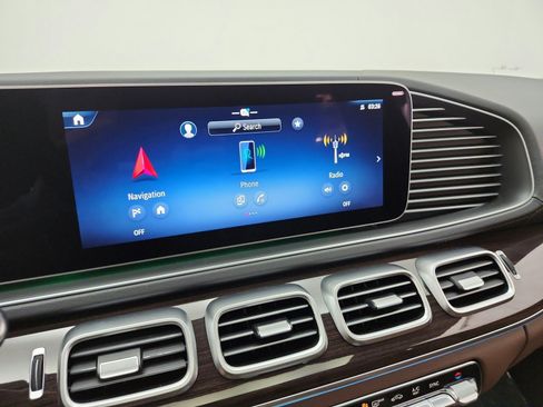 Certified 2026 Mercedes-Benz GLS 450 4MATIC image 10