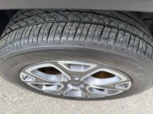 Used 2016 Jeep Renegade Limited image 5