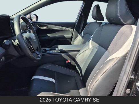 Used 2025 Toyota Camry SE FWD image 14