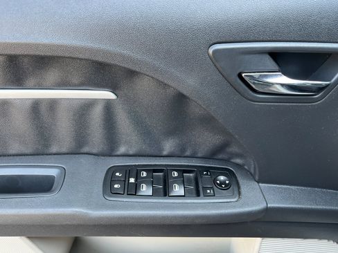 Used 2009 Dodge Journey SXT w/ Flexible Seating Group image 11