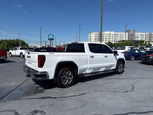 Used 2024 GMC Sierra 1500 SLT AWD/4WD image 3