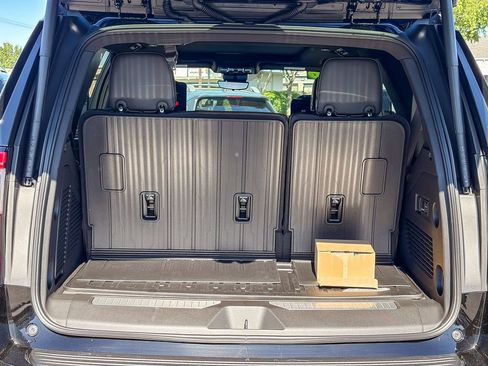 Used 2026 GMC Yukon Denali Ultimate w/ LPO, Floor Liner Package AWD/4WD image 58
