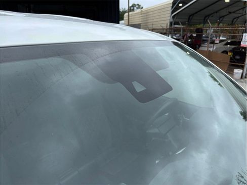 Used 2018 Toyota Tundra SR5 w/ SR5 Upgrade Package image 12