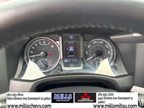 Used 2022 Toyota Tacoma TRD Sport w/ TRD Premium Sport Package AWD/4WD image 14