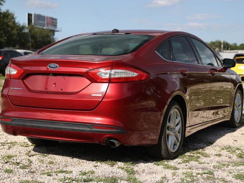 Used 2016 Ford Fusion SE FWD image 11
