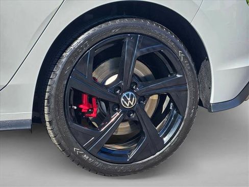 Used 2024 Volkswagen GTI SE image 21
