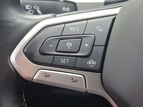 Used 2022 Volkswagen Atlas SE image 23