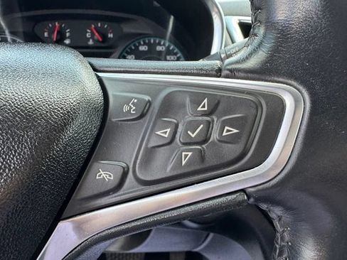 Used 2018 Chevrolet Equinox LT AWD/4WD image 14