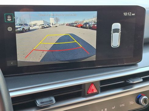 Used 2024 Kia Sorento S image 14