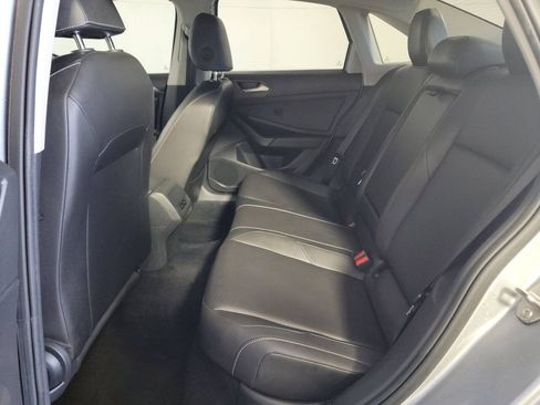 Used 2020 Volkswagen Jetta SE w/ SE Cold Weather Package FWD image 7